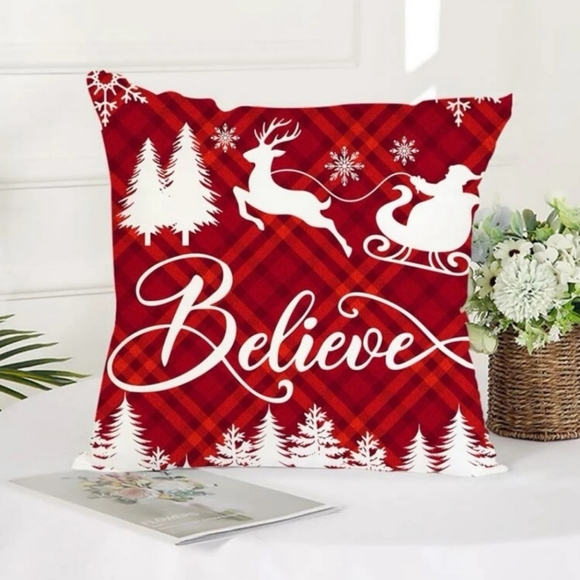 Christmas Pillow Covers Believe Santa & Sleigh Print - Picture 3 of 4